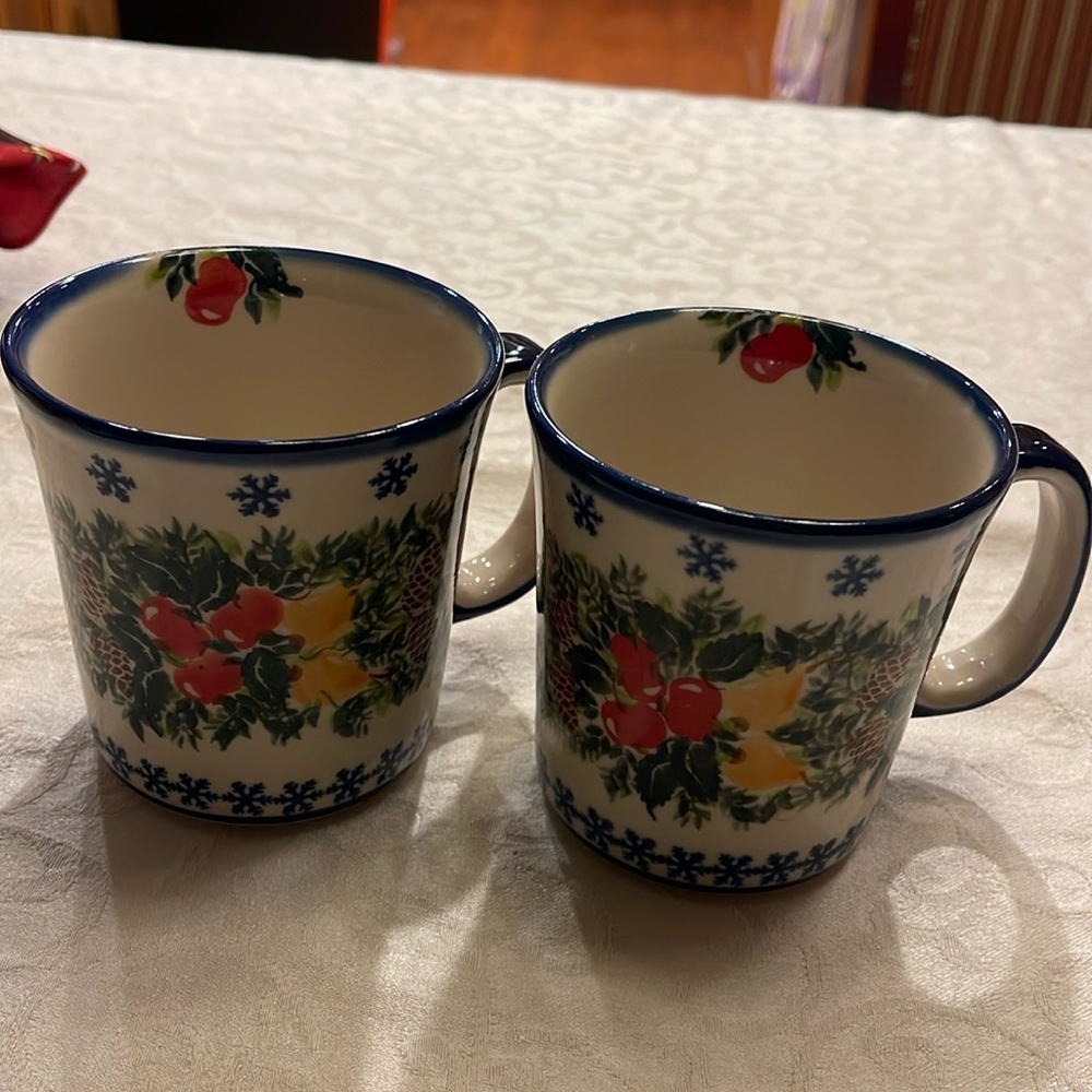 Pair of Polish Unikat mugs signed by artist Anna k. Handmade in Poland